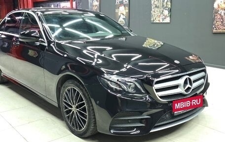 Mercedes-Benz E-Класс, 2018 год, 2 700 000 рублей, 3 фотография