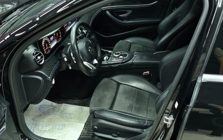 Mercedes-Benz E-Класс, 2018 год, 2 700 000 рублей, 5 фотография