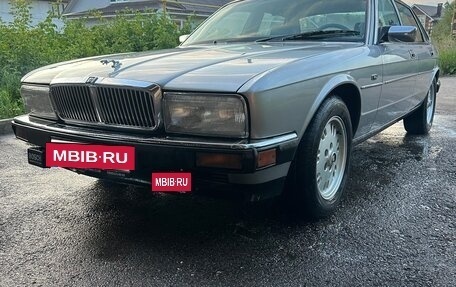 Jaguar XJ III (X350), 1991 год, 1 750 000 рублей, 2 фотография