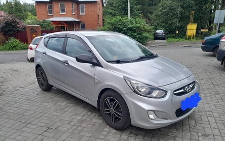 Hyundai Solaris II рестайлинг, 2013 год, 730 000 рублей, 14 фотография