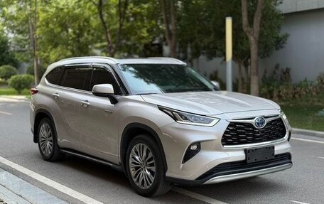 Toyota Highlander, 2021 год, 3 400 300 рублей, 2 фотография