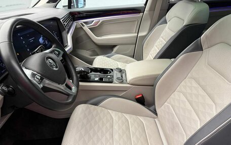 Volkswagen Touareg III, 2018 год, 4 950 000 рублей, 13 фотография