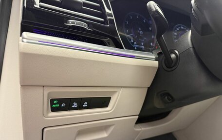 Volkswagen Touareg III, 2018 год, 4 950 000 рублей, 15 фотография
