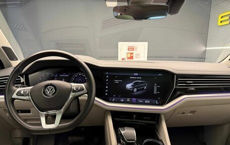 Volkswagen Touareg III, 2018 год, 4 950 000 рублей, 17 фотография