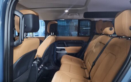 Land Rover Defender II, 2022 год, 6 300 000 рублей, 7 фотография