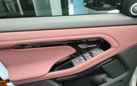 Land Rover Range Rover Evoque II, 2025 год, 6 350 000 рублей, 16 фотография