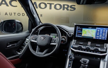 Toyota Land Cruiser, 2024 год, 11 600 000 рублей, 22 фотография