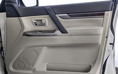 Mitsubishi Pajero IV, 2020 год, 3 720 000 рублей, 25 фотография