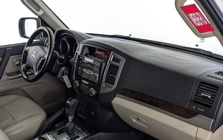 Mitsubishi Pajero IV, 2020 год, 3 720 000 рублей, 13 фотография