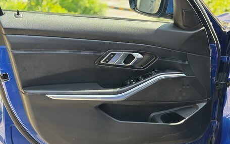 BMW 3 серия, 2019 год, 2 450 000 рублей, 16 фотография