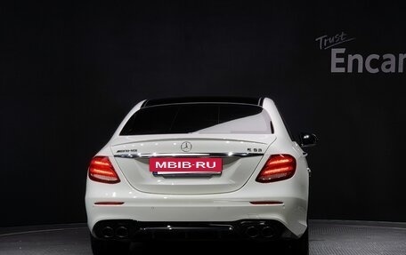 Mercedes-Benz E-Класс AMG, 2020 год, 5 260 000 рублей, 3 фотография