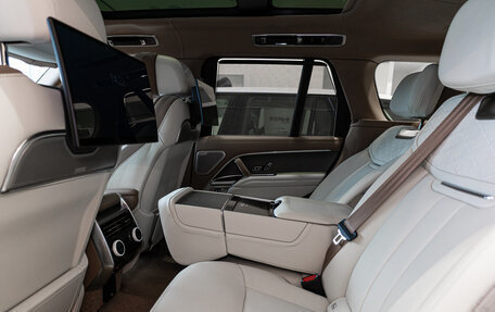 Land Rover Range Rover IV рестайлинг, 2024 год, 41 499 000 рублей, 11 фотография