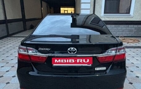 Toyota Camry, 2018 год, 2 400 000 рублей, 2 фотография