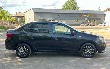 Renault Logan II, 2017 год, 700 000 рублей, 6 фотография
