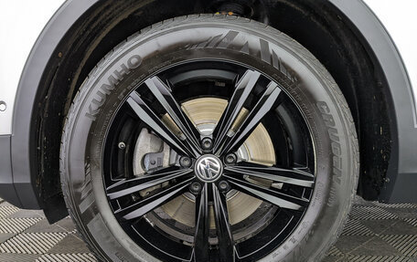 Volkswagen Tiguan II, 2019 год, 2 050 000 рублей, 11 фотография