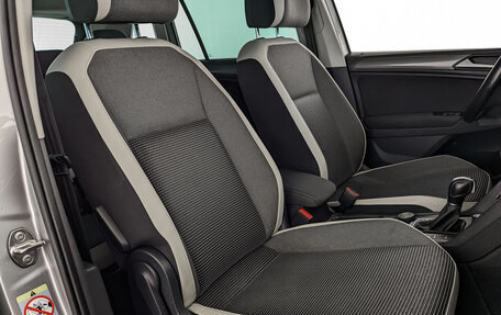 Volkswagen Tiguan II, 2019 год, 2 050 000 рублей, 23 фотография