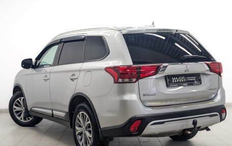 Mitsubishi Outlander III рестайлинг 3, 2019 год, 2 100 000 рублей, 7 фотография