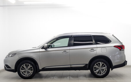 Mitsubishi Outlander III рестайлинг 3, 2019 год, 2 100 000 рублей, 8 фотография