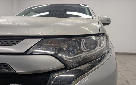 Mitsubishi Outlander III рестайлинг 3, 2019 год, 2 100 000 рублей, 11 фотография