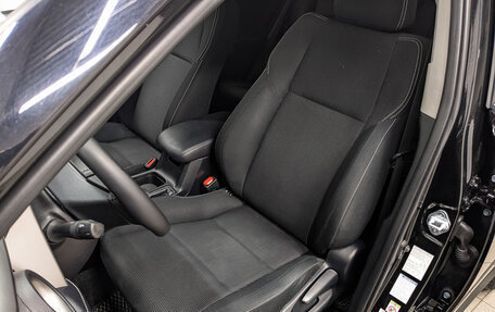 Toyota RAV4, 2017 год, 2 000 000 рублей, 20 фотография