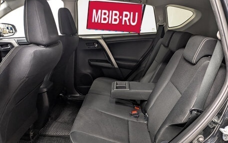 Toyota RAV4, 2017 год, 2 000 000 рублей, 18 фотография