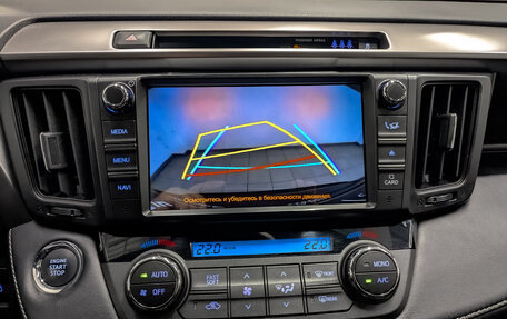 Toyota RAV4, 2017 год, 2 000 000 рублей, 26 фотография