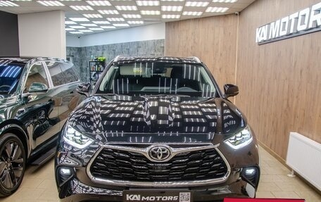 Toyota Highlander, 2024 год, 6 300 000 рублей, 2 фотография