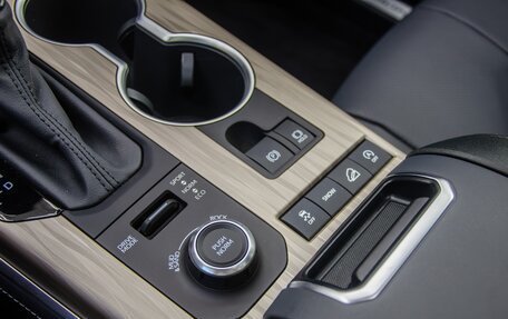 Toyota Highlander, 2024 год, 6 300 000 рублей, 15 фотография