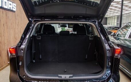 Toyota Highlander, 2024 год, 6 300 000 рублей, 30 фотография