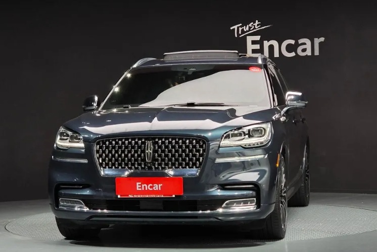 Lincoln Aviator II, 2020 год, 4 050 000 рублей, 3 фотография