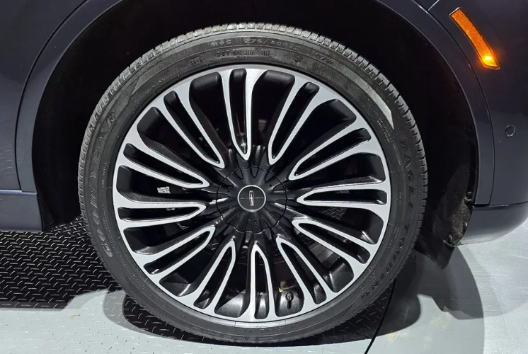 Lincoln Aviator II, 2020 год, 4 050 000 рублей, 5 фотография
