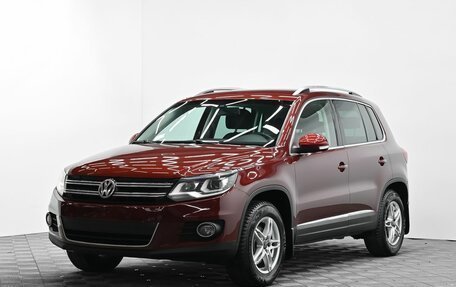Volkswagen Tiguan I, 2011 год, 955 000 рублей, 1 фотография