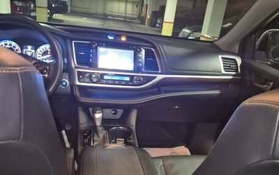 Toyota Highlander III, 2015 год, 2 800 000 рублей, 1 фотография