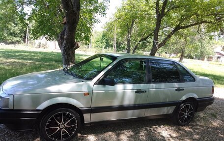 Volkswagen Passat B3, 1988 год, 300 000 рублей, 1 фотография