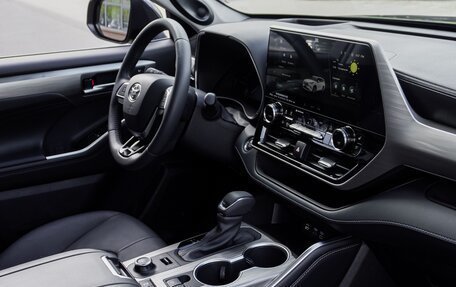 Toyota Highlander, 2025 год, 5 049 999 рублей, 12 фотография