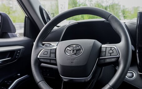 Toyota Highlander, 2025 год, 5 049 999 рублей, 14 фотография