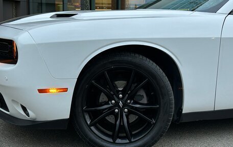Dodge Challenger III рестайлинг 2, 2017 год, 2 790 000 рублей, 3 фотография