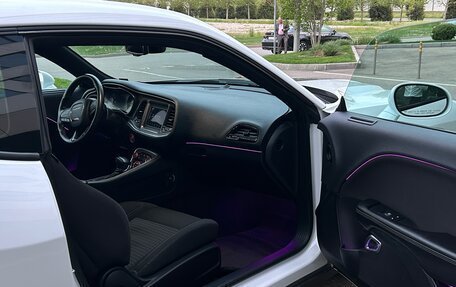 Dodge Challenger III рестайлинг 2, 2017 год, 2 790 000 рублей, 4 фотография