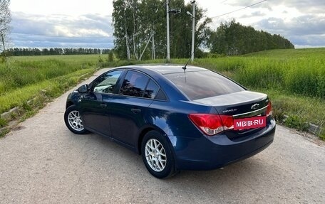 Chevrolet Cruze II, 2011 год, 670 000 рублей, 3 фотография