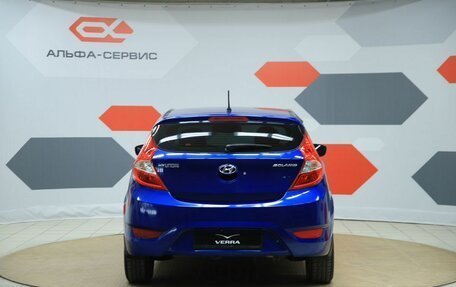 Hyundai Solaris II рестайлинг, 2011 год, 590 000 рублей, 6 фотография