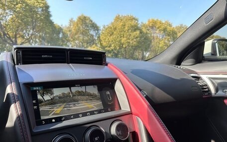 Jaguar F-Type I рестайлинг 2, 2021 год, 4 990 000 рублей, 15 фотография