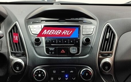 Hyundai ix35 I рестайлинг, 2010 год, 950 000 рублей, 16 фотография