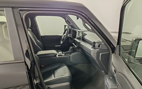 Toyota Land Cruiser Prado, 2024 год, 9 990 000 рублей, 20 фотография