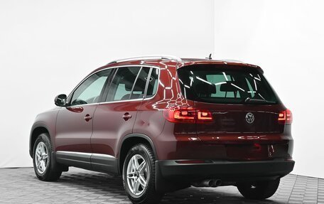 Volkswagen Tiguan I, 2011 год, 955 000 рублей, 3 фотография