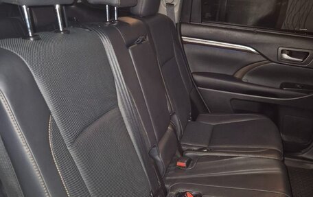 Toyota Highlander III, 2015 год, 2 800 000 рублей, 9 фотография