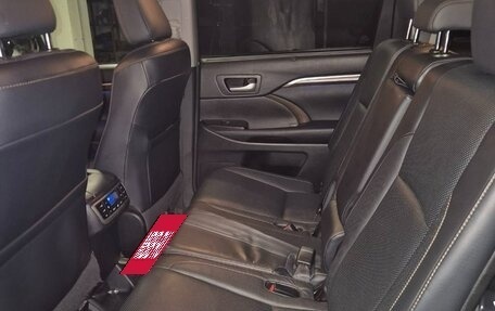 Toyota Highlander III, 2015 год, 2 800 000 рублей, 2 фотография