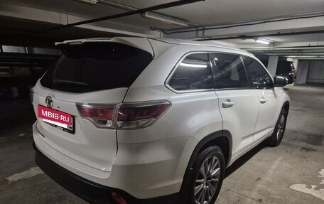 Toyota Highlander III, 2015 год, 2 800 000 рублей, 19 фотография
