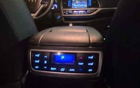 Toyota Highlander III, 2015 год, 2 800 000 рублей, 24 фотография