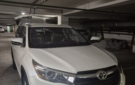Toyota Highlander III, 2015 год, 2 800 000 рублей, 29 фотография