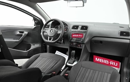 Volkswagen Polo VI (EU Market), 2017 год, 895 000 рублей, 13 фотография